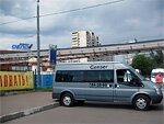 Бесплатный автобус Genser в пункт аренды автомобилей АрендаАвто-гтч на ул.Добролюбова